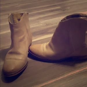 Adorable ankle boots